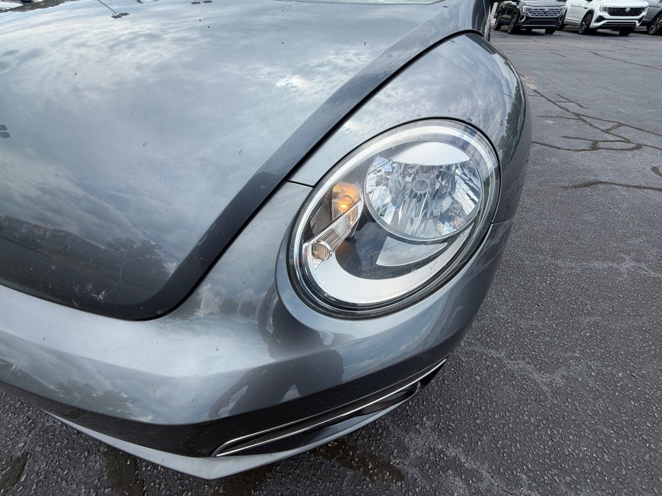 2013 Volkswagen Beetle Convertible 2.0T