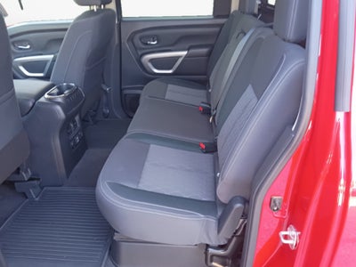 2021 Nissan TITAN SV