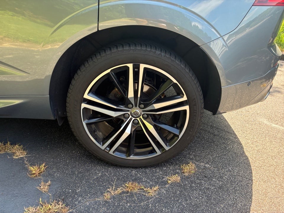 2019 Volvo XC60 R-Design