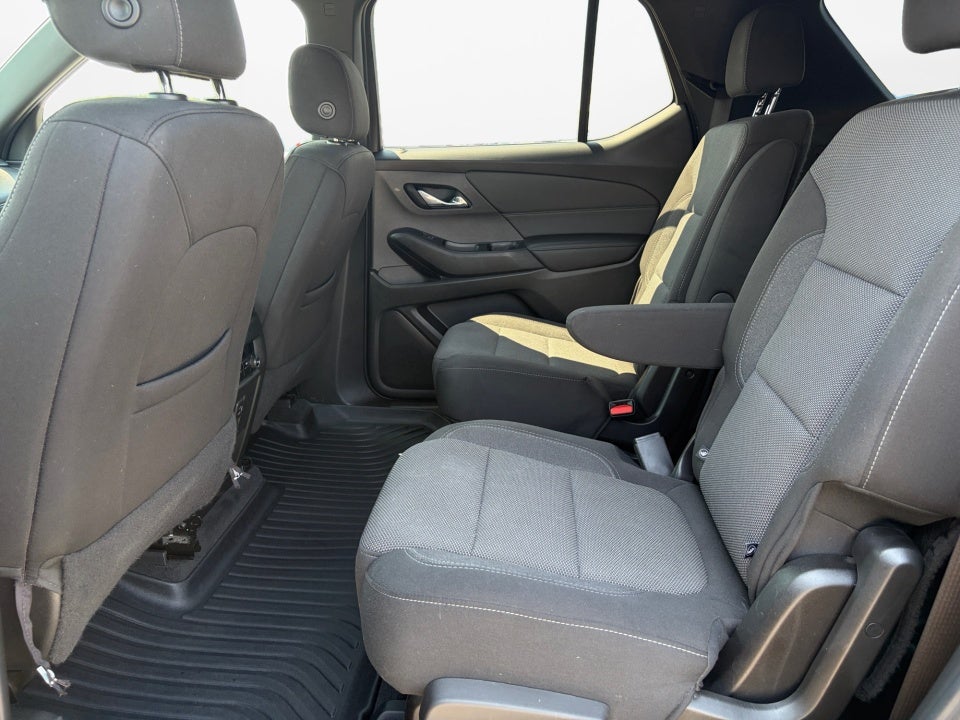 2022 Chevrolet Traverse AWD LT Cloth