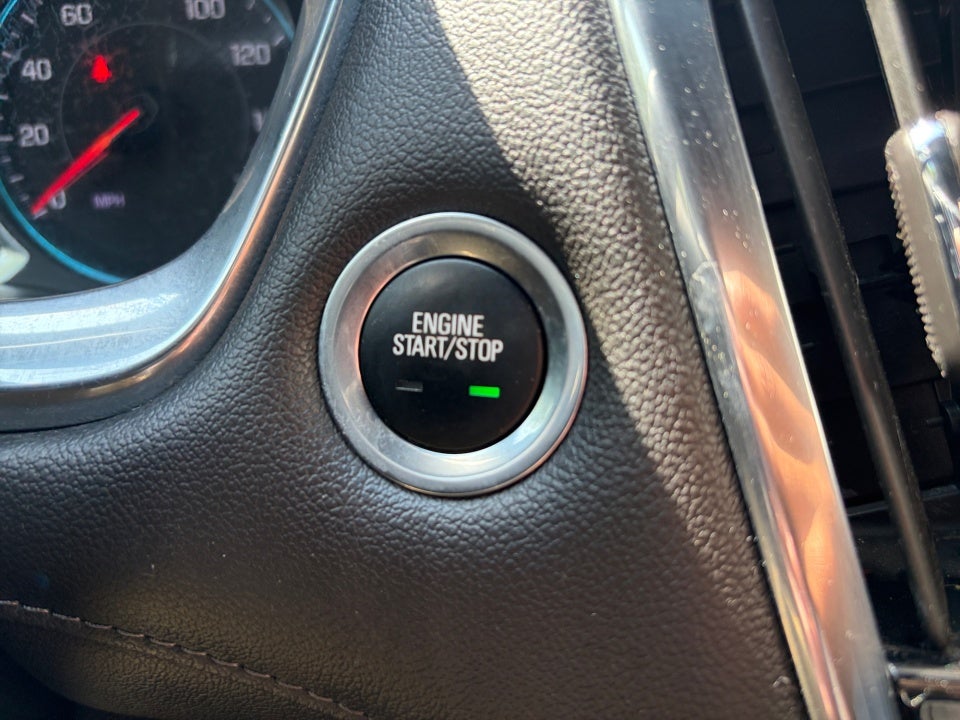 2022 Chevrolet Traverse AWD LT Cloth