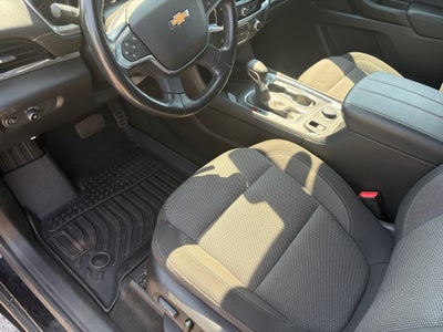 2022 Chevrolet Traverse AWD LT Cloth