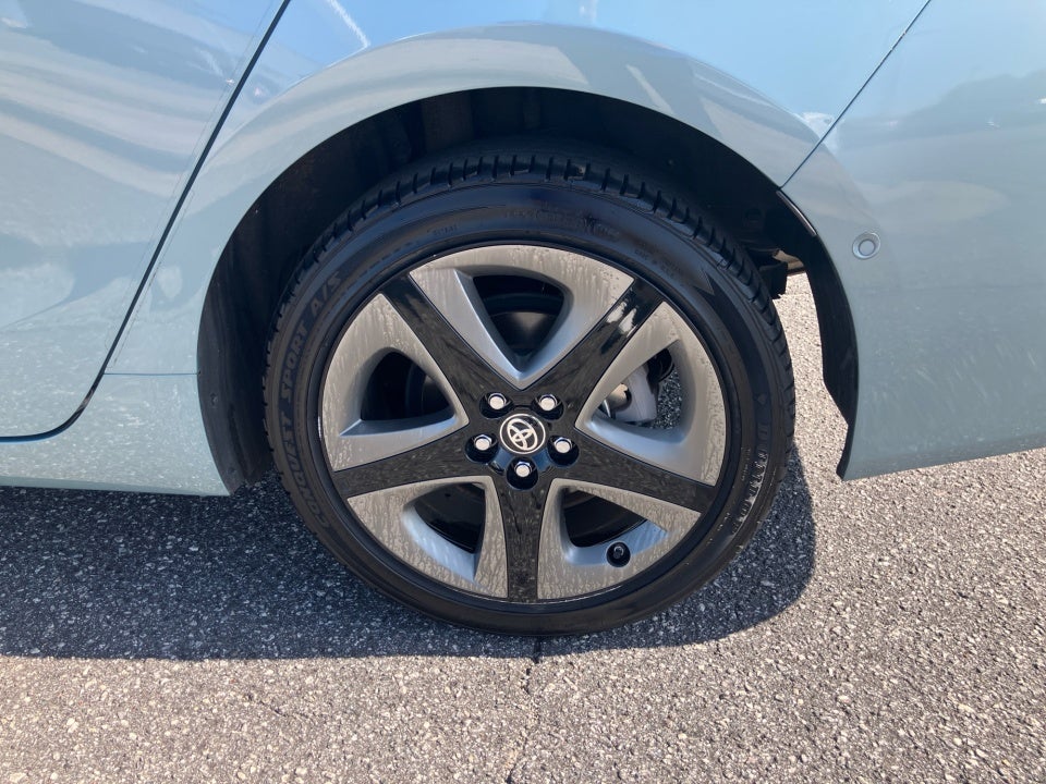 2019 Toyota Prius XLE