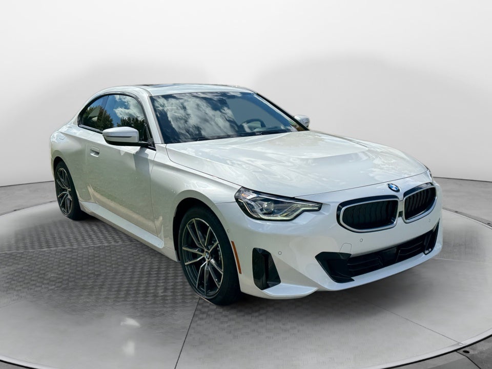 2025 BMW 230i xDrive