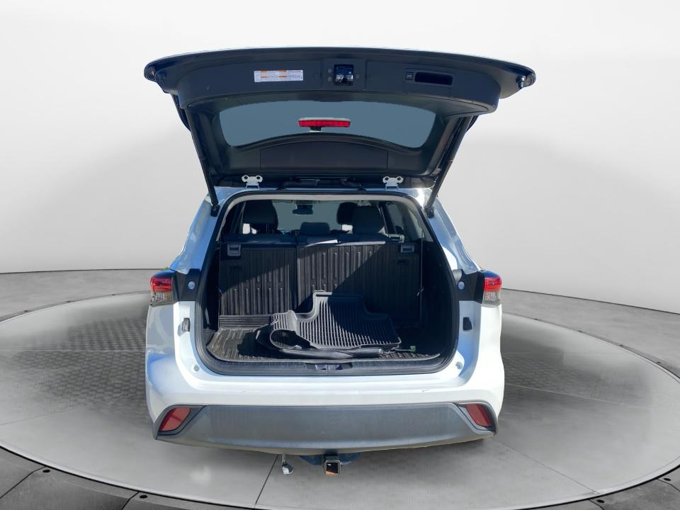 2022 Toyota Highlander Hybrid LE