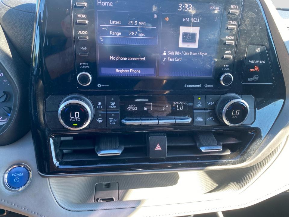 2022 Toyota Highlander Hybrid LE