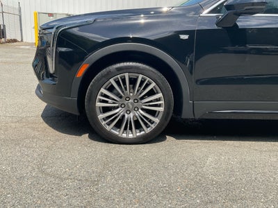 2024 Cadillac XT4 FWD Premium Luxury