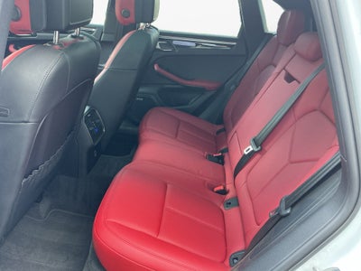 2021 Porsche Macan AWD