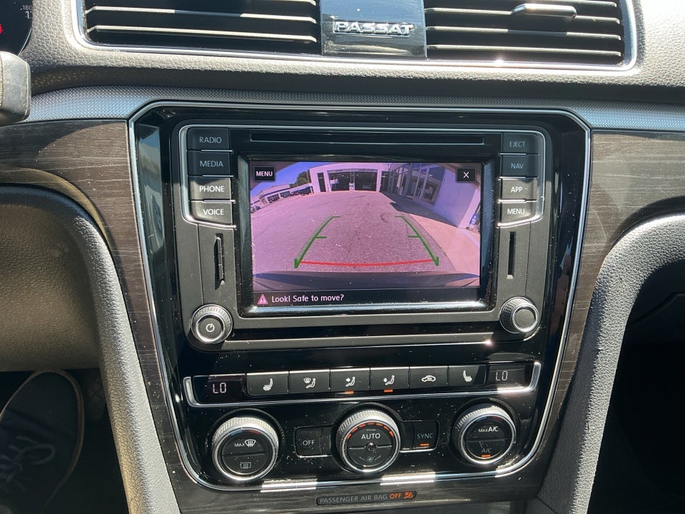 2018 Volkswagen Passat 2.0T SE