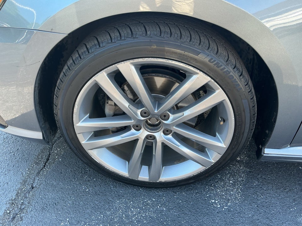 2017 Volkswagen Passat 1.8T R-Line