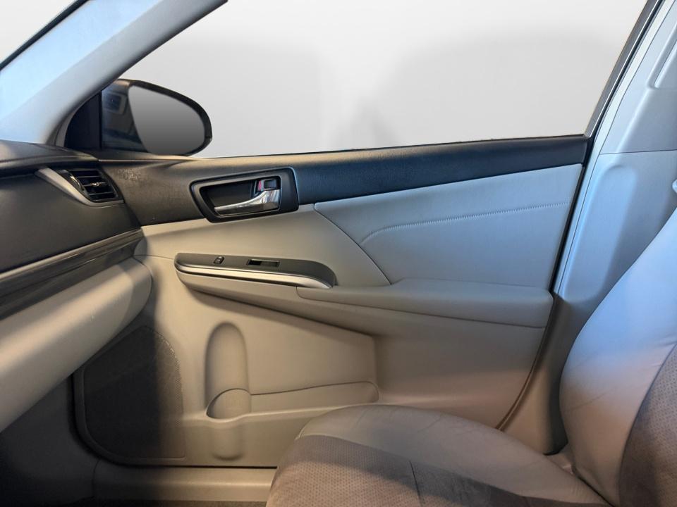 2014 Toyota Camry Hybrid XLE