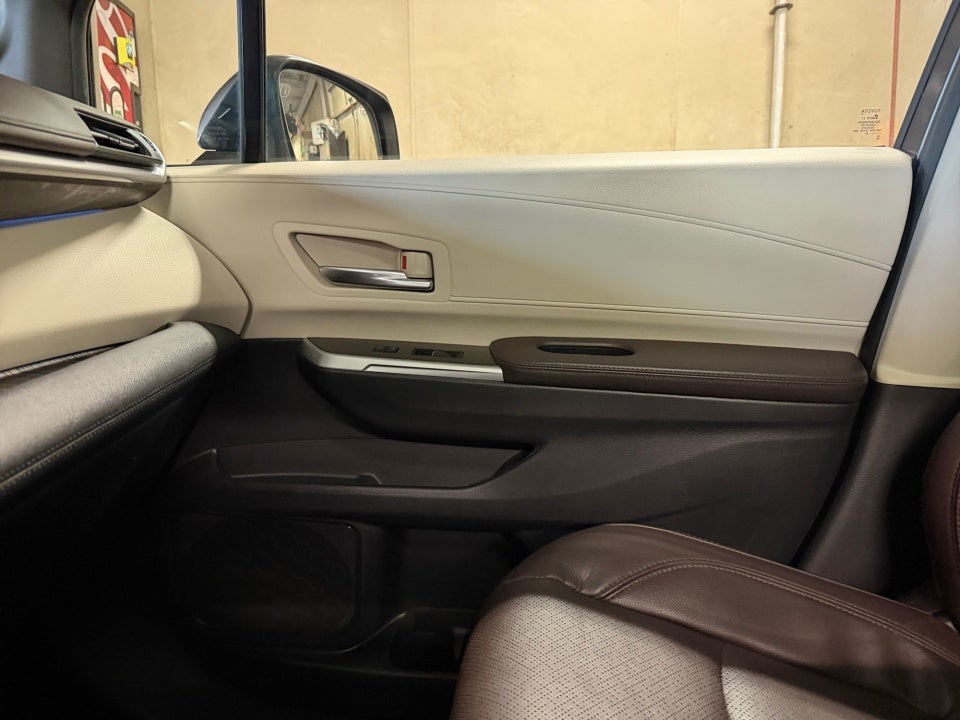 2022 Toyota Sienna Platinum