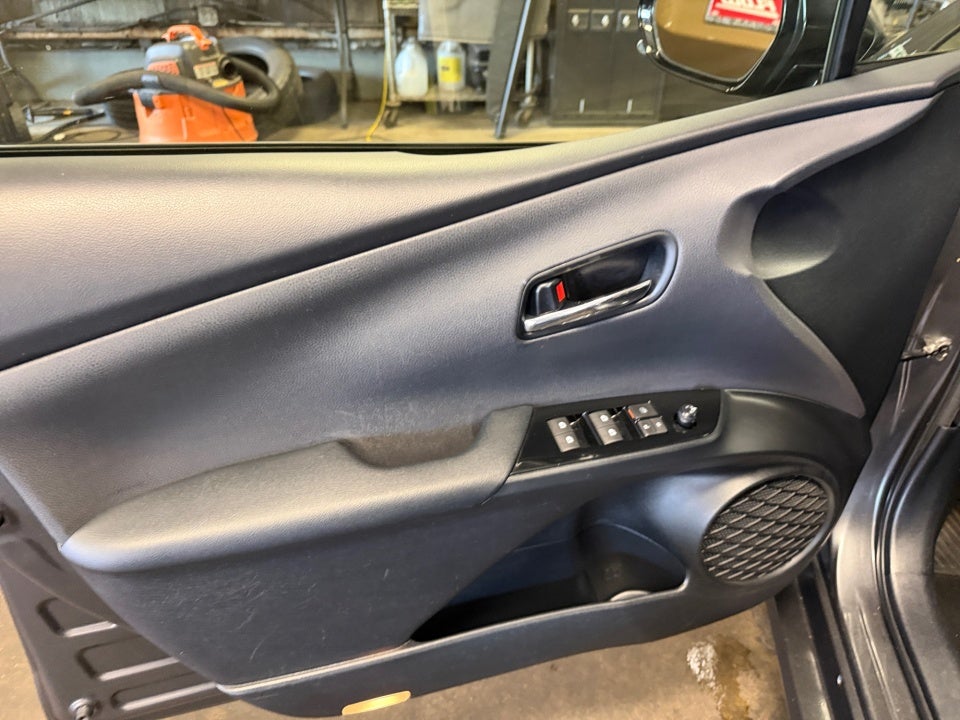 2017 Toyota Prius Three
