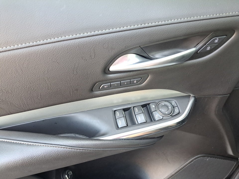 2023 Cadillac XT4 FWD Premium Luxury