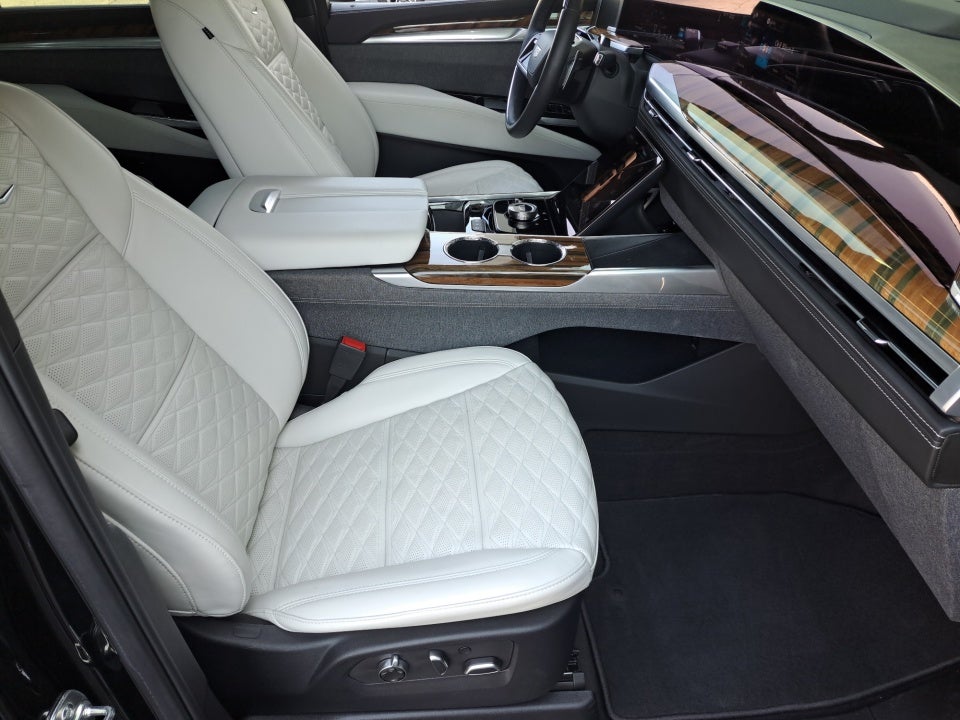 2025 Cadillac Escalade 4WD Sport Platinum