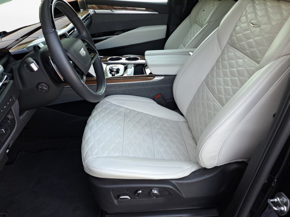 2025 Cadillac Escalade 4WD Sport Platinum