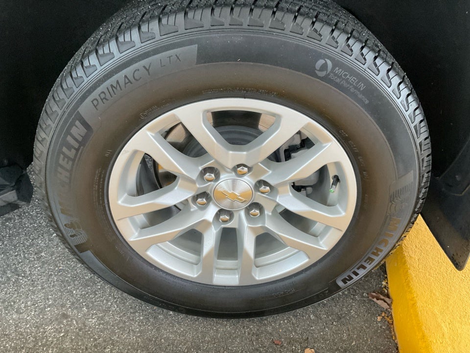 2023 Chevrolet Tahoe 4WD LS