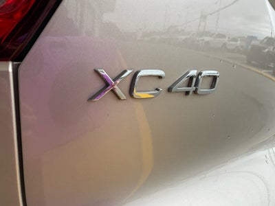 2024 Volvo XC40 B5 Plus Bright Theme