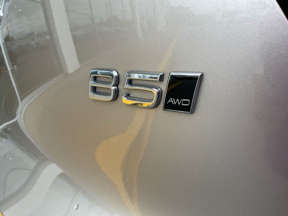 2024 Volvo XC40 B5 Plus Bright Theme