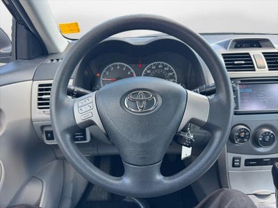 2013 Toyota COROLLA LE