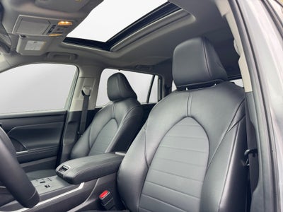 2025 Toyota Highlander Hybrid XLE