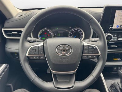 2025 Toyota Highlander Hybrid XLE