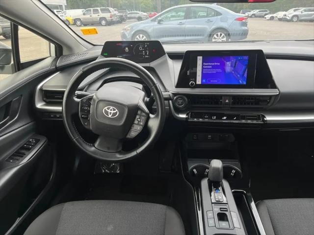 2025 Toyota Prius LE