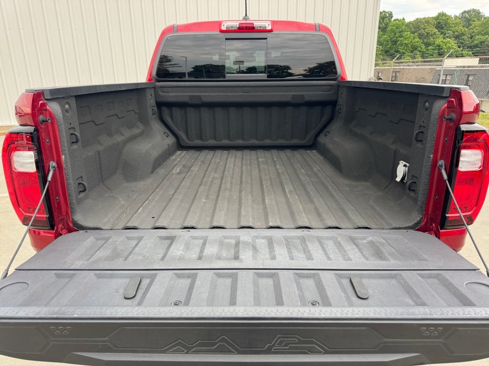 2024 GMC Canyon 4WD AT4