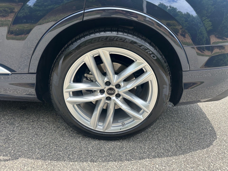 2025 Audi Q7 Premium Plus