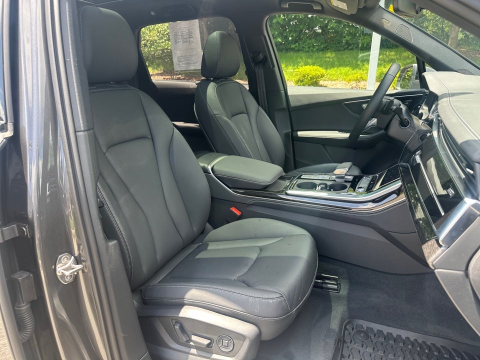 2026 Audi Q7 Premium Plus