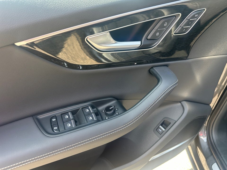 2026 Audi Q7 Premium Plus