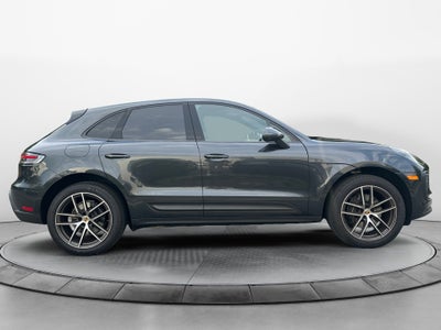 2022 Porsche Macan AWD