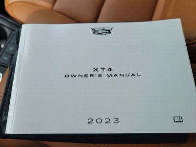 2023 Cadillac XT4 AWD Premium Luxury