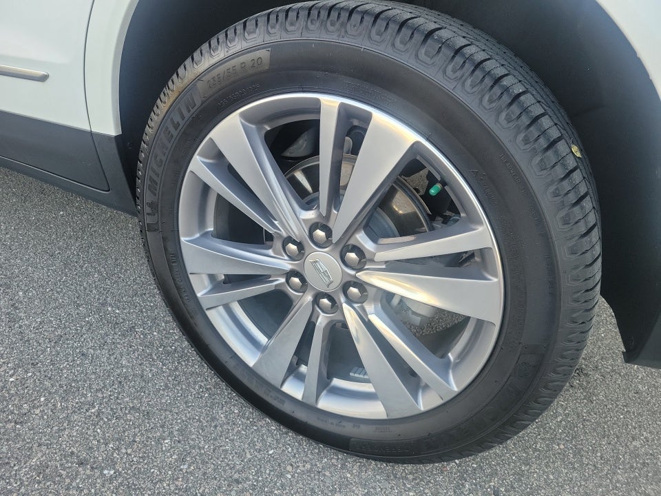 2022 Cadillac XT5 FWD Premium Luxury