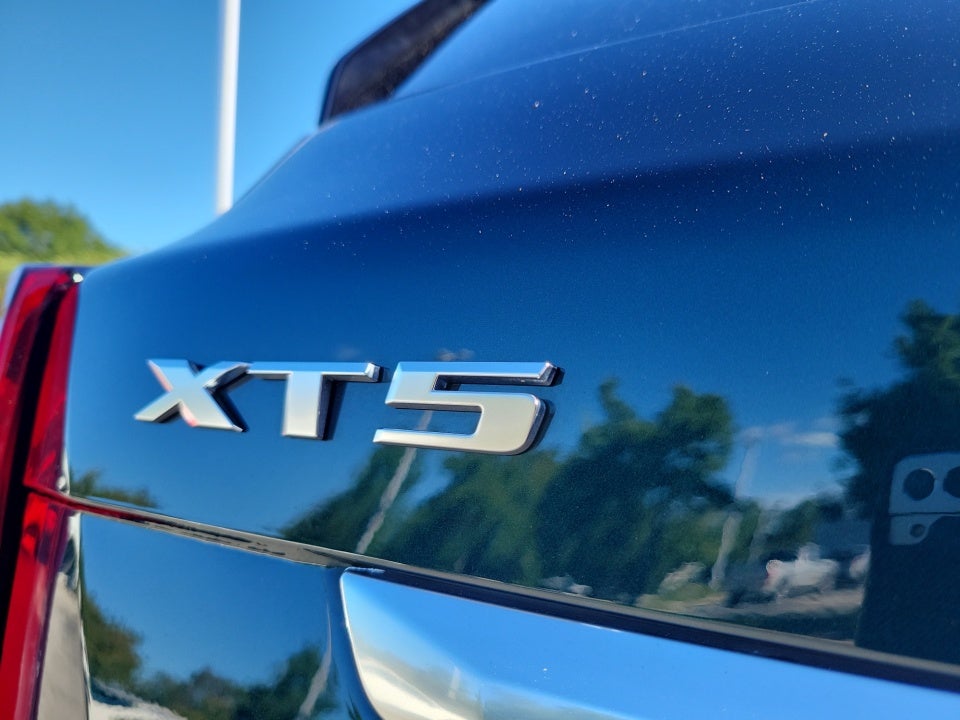 2026 Cadillac XT5 FWD Premium Luxury