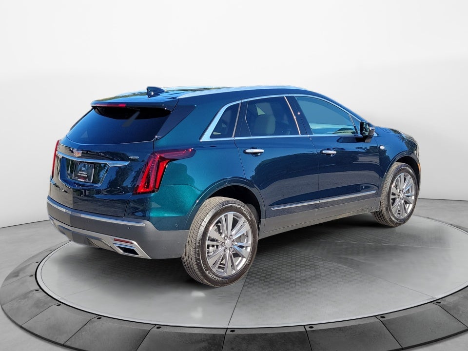 2026 Cadillac XT5 FWD Premium Luxury