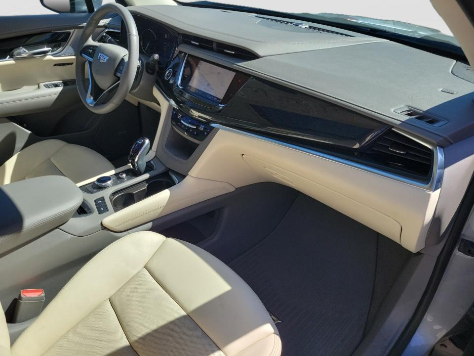 2024 Cadillac XT6 FWD Premium Luxury