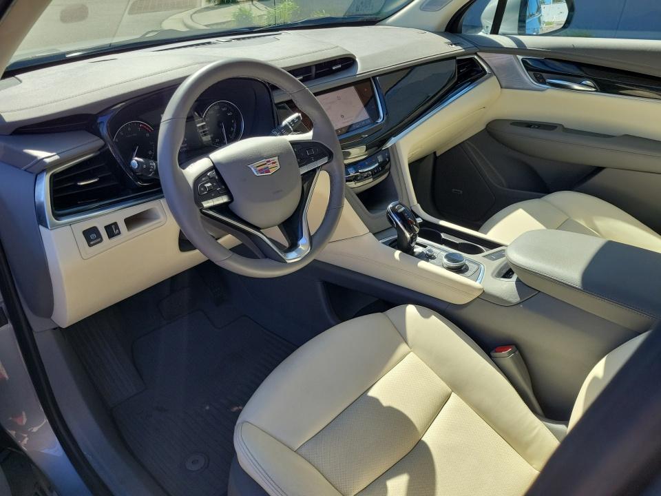 2024 Cadillac XT6 FWD Premium Luxury