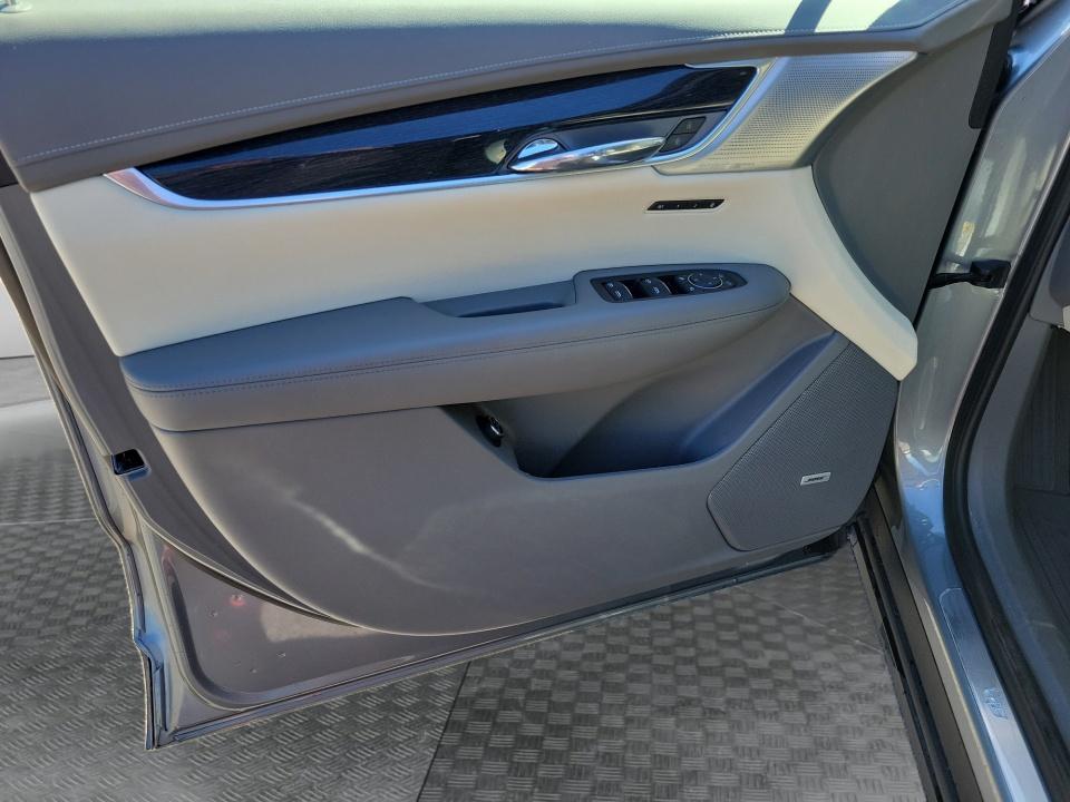 2024 Cadillac XT6 FWD Premium Luxury