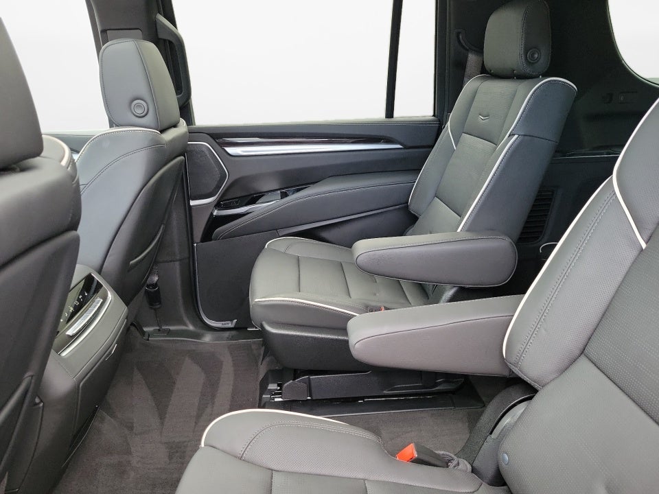 2026 Cadillac Escalade ESV 4WD Luxury