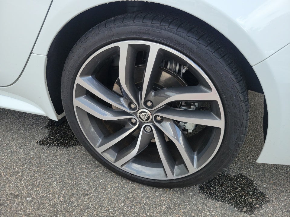 2024 Jaguar XF R-Dynamic SE