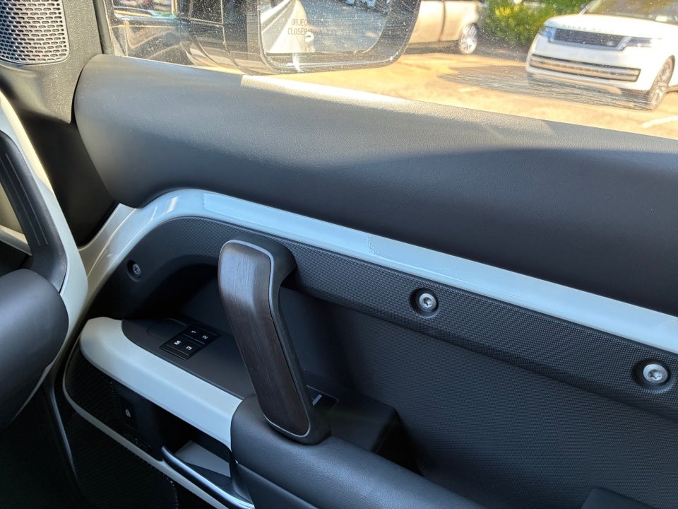 2023 Land Rover Defender 110 X-Dynamic SE