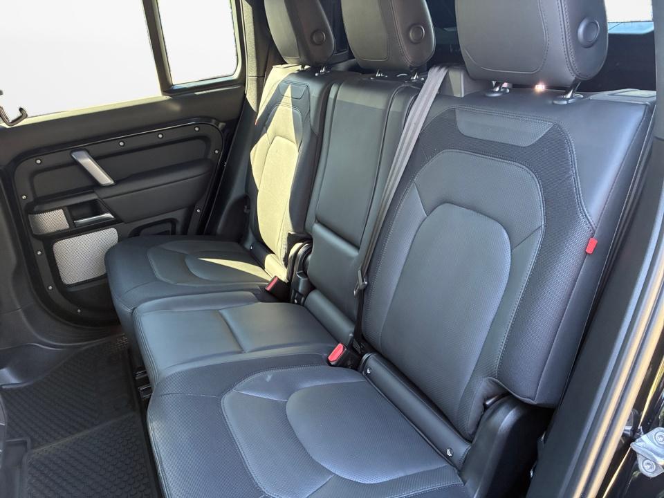 2024 Land Rover Defender Outbound