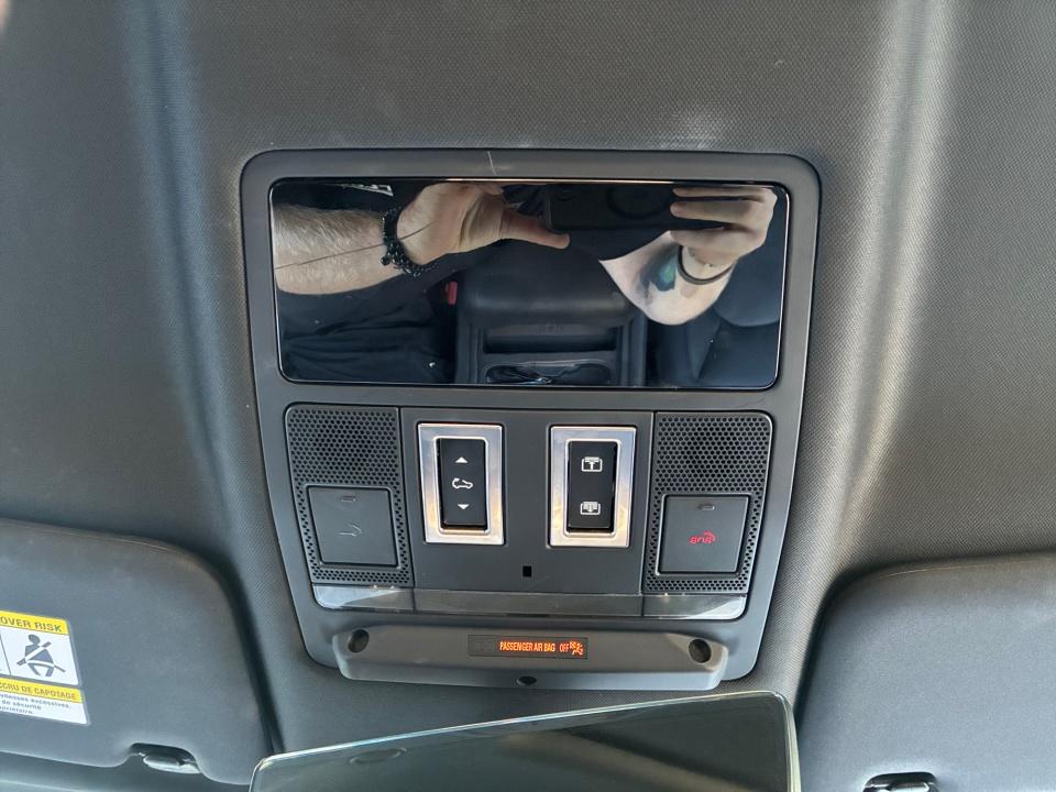 2024 Land Rover Defender Outbound