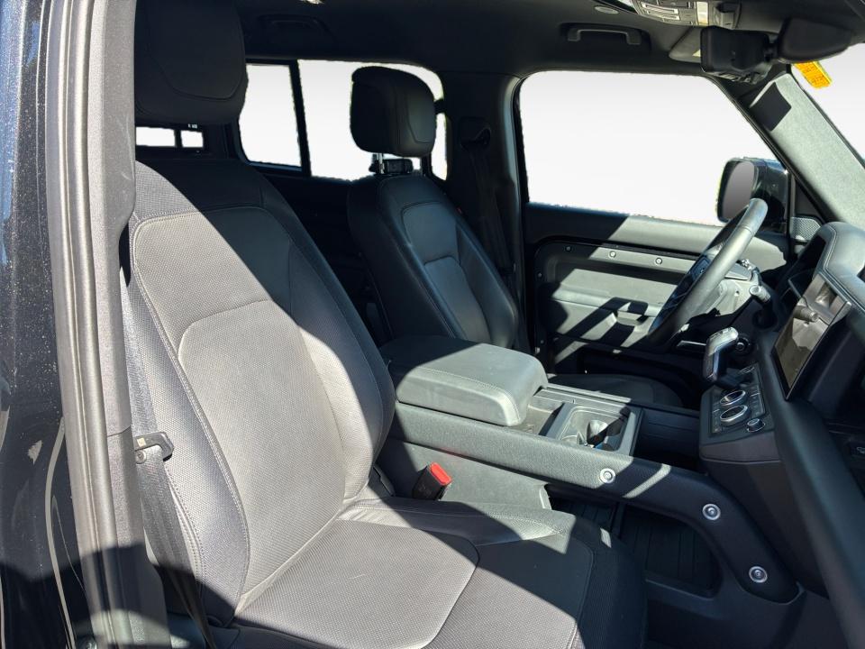 2024 Land Rover Defender Outbound