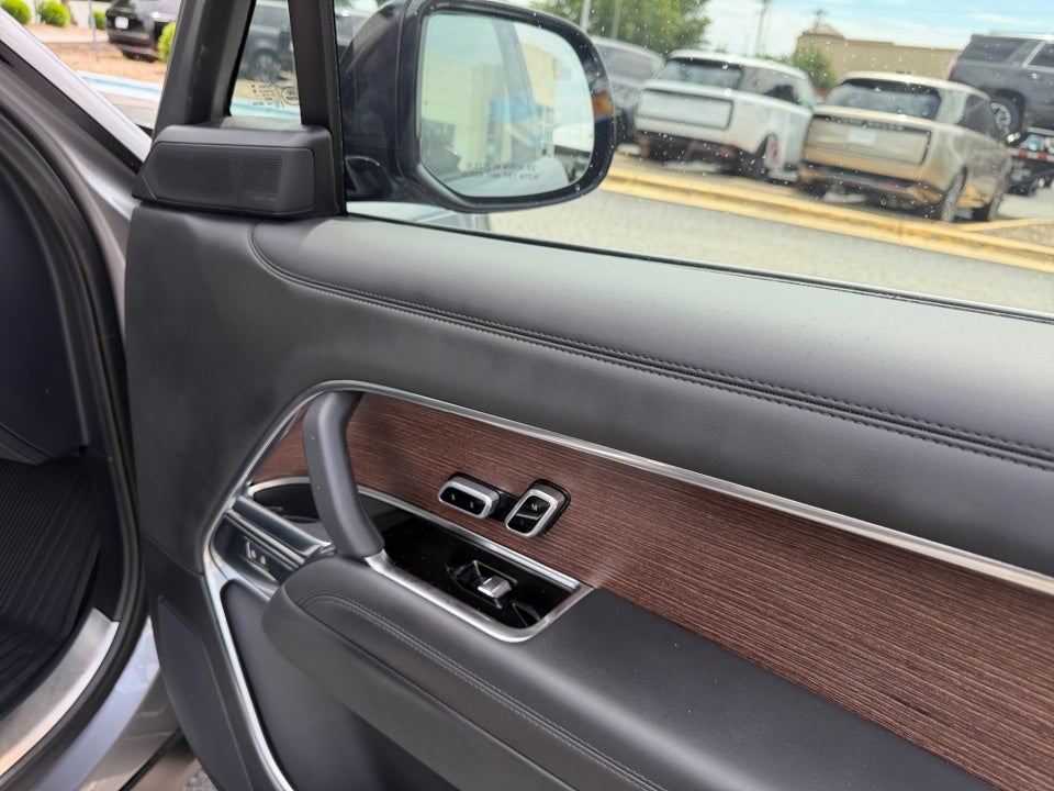 2024 Land Rover Range Rover P400 SE
