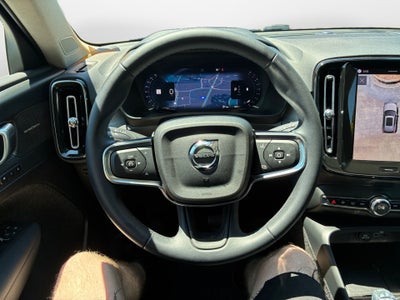 2025 Volvo XC40 B5 Ultra Bright Theme