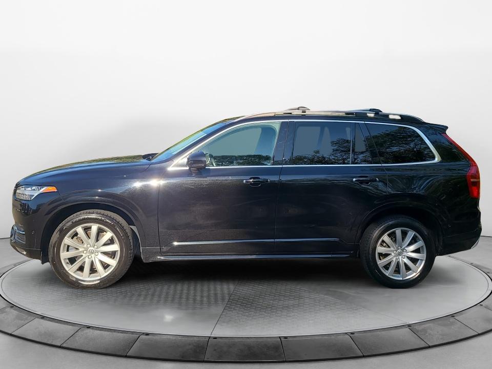 2019 Volvo XC90 Momentum