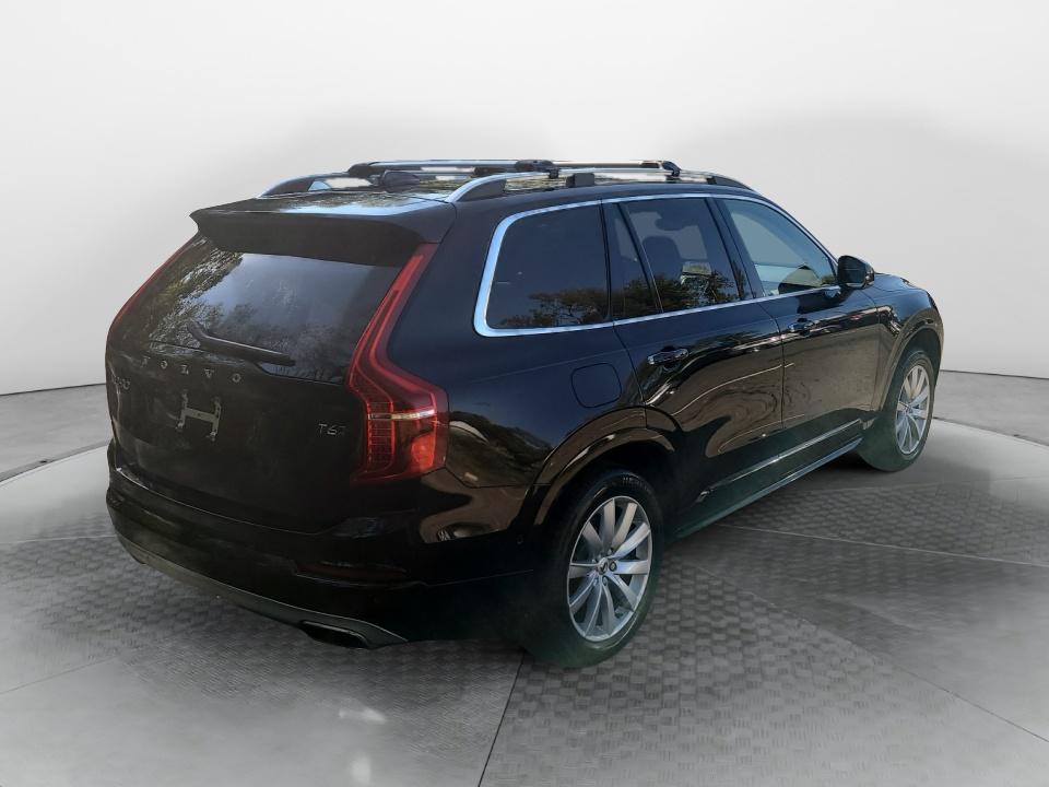 2019 Volvo XC90 Momentum