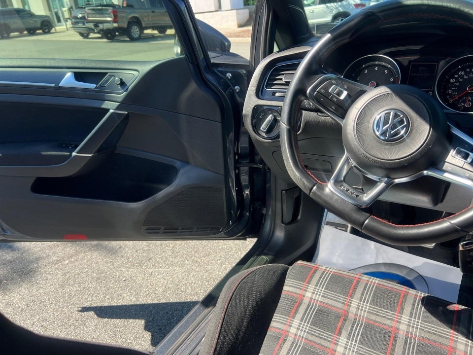 2018 Volkswagen Golf GTI S